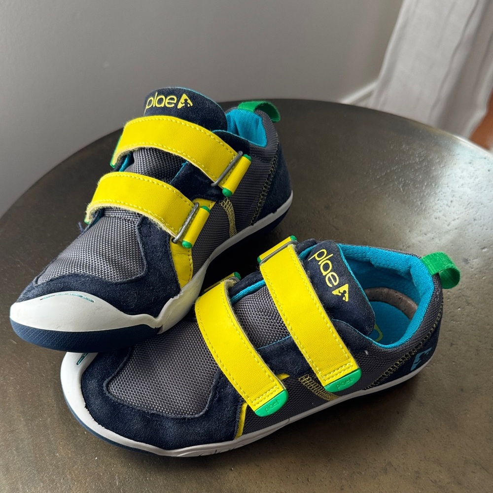 PLAE Ty Sneakers - Kids Navy with Bright Yellow Straps